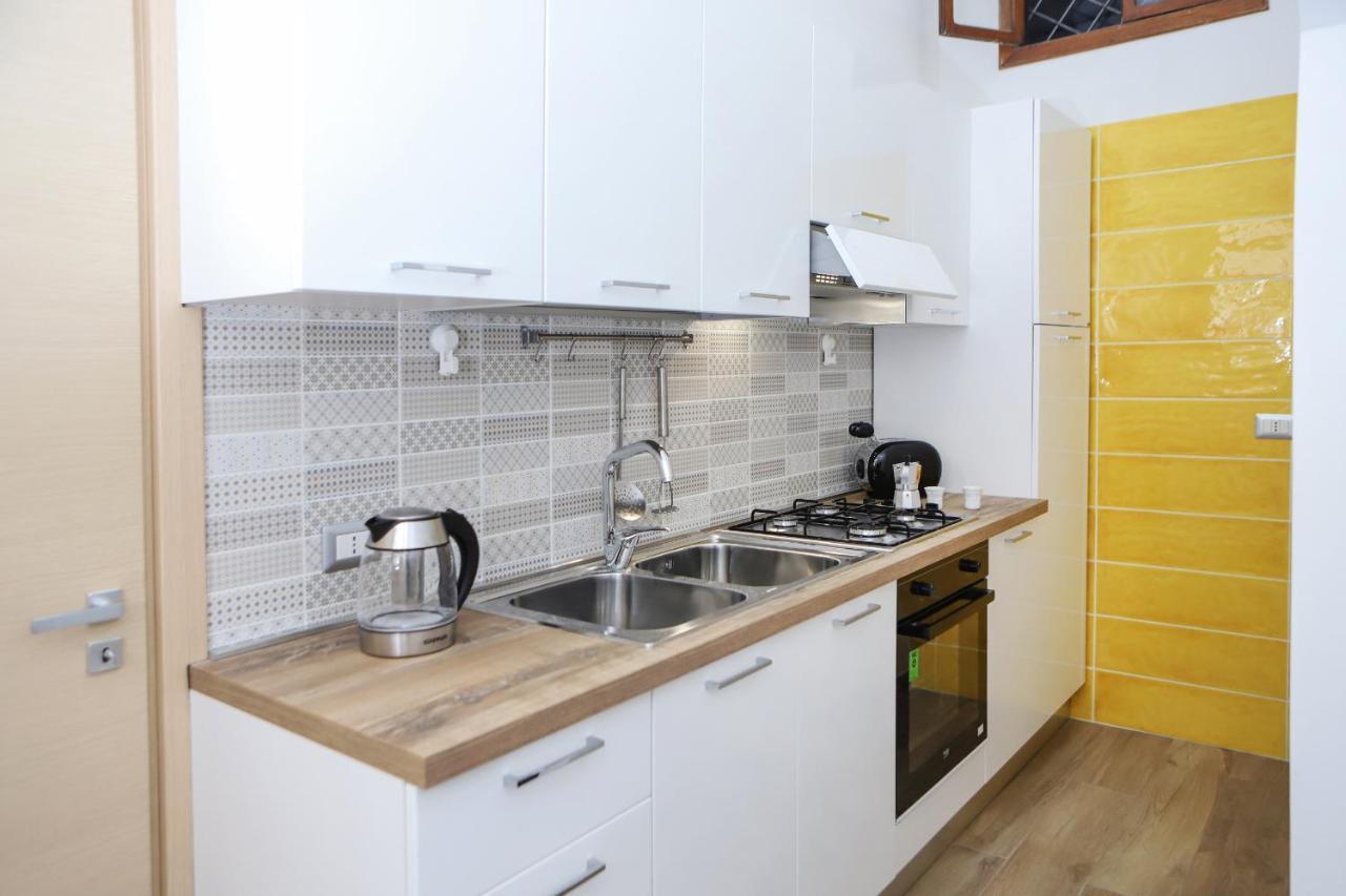 Tribunali Family Apartment By Wonderful Italy Napoli Ngoại thất bức ảnh